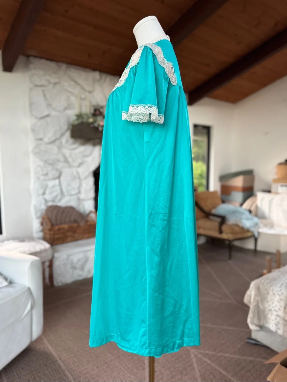 Vintage JC Penney Teal Aqua Nylon Satin Peignoir Set with Cream Lace Trim - Picture 11 of 16